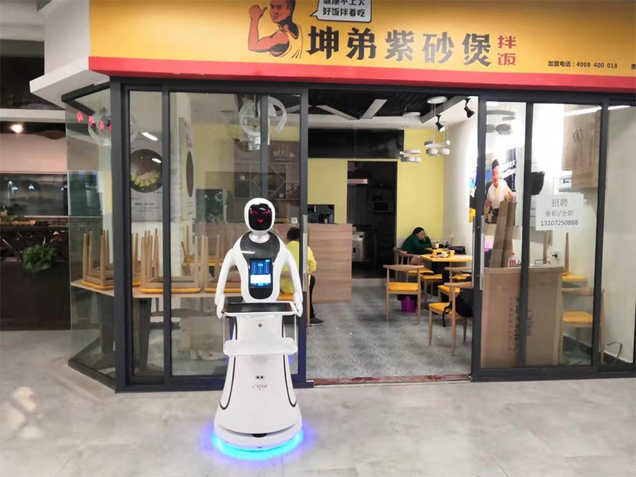 送餐機(jī)器人哪個(gè)牌子好？教你選擇最適合的傳菜機(jī)器人